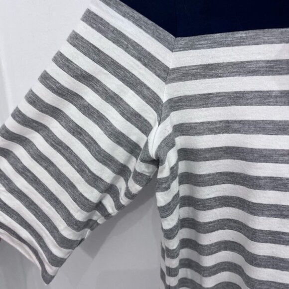 LACOSTE stripe gray and white with navy colar size 40 - Picture 6 of 10